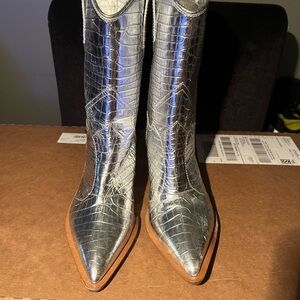 Fendi Silver Crocodile-Embossed Heeled Boots